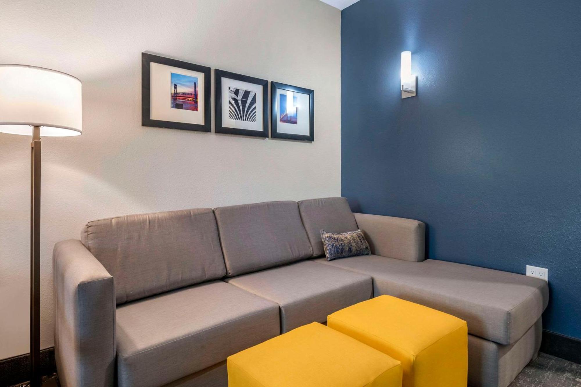 Comfort Inn & Suites Jacksonville - Orange Park Near Naval Air Station Экстерьер фото
